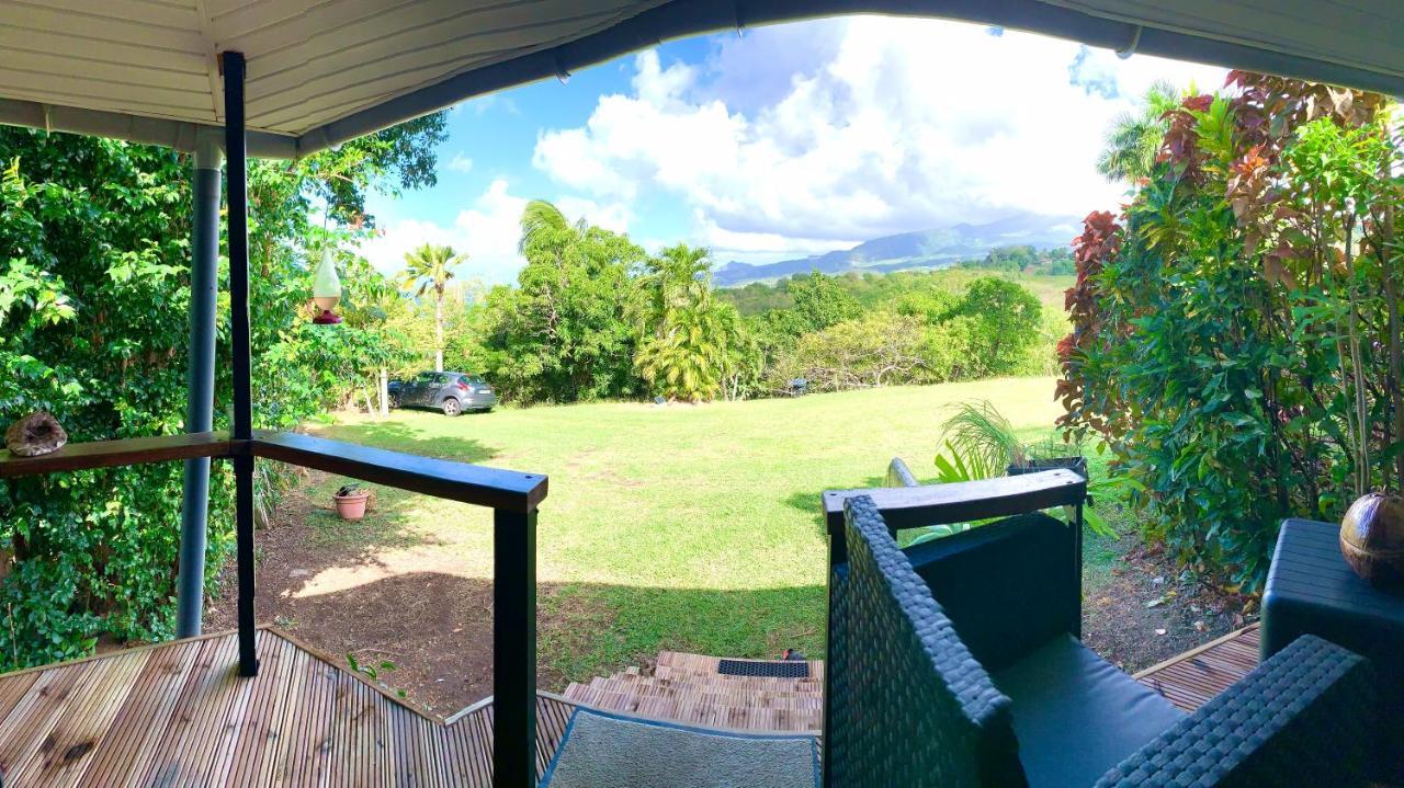 LODGE COLIBRIS vue panoramique mer et montagne pelée , 500 m plage dans un parc , Calme assuré Idéal pour découvrir le nord Caraïbes Le Carbet Esterno foto