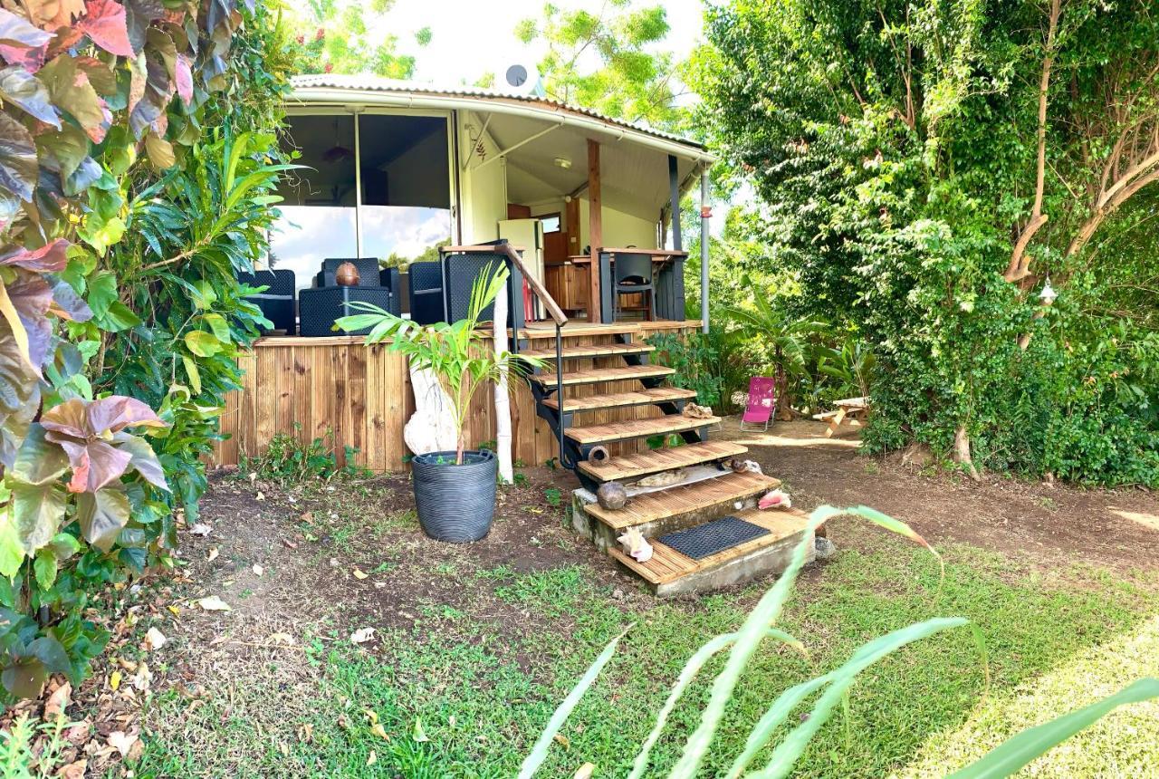 LODGE COLIBRIS vue panoramique mer et montagne pelée , 500 m plage dans un parc , Calme assuré Idéal pour découvrir le nord Caraïbes Le Carbet Esterno foto